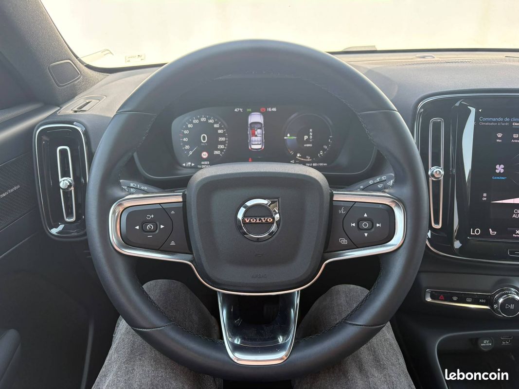 VOLVO XC40 T5 Recharge 180+82 ch DCT7 Ultimate (image 17)