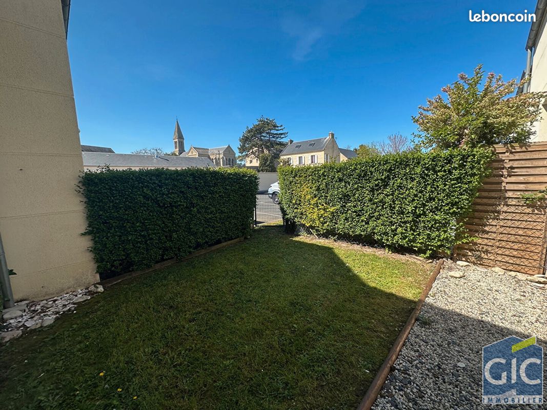 Appartement 3 pièces 100 m² · à Port-en-Bessin-Huppain · 100 m² · 186 000 €