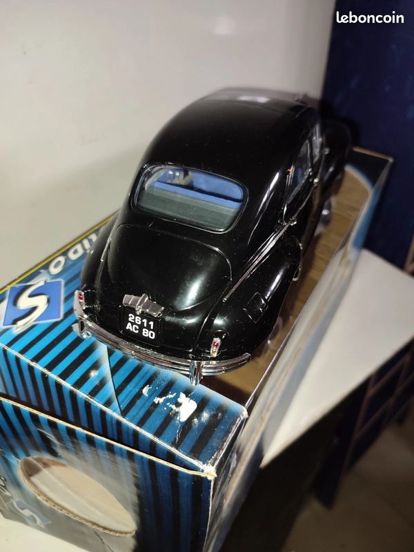 Miniature Solido Prestige 1/18 – Peugeot 203 1954 – Noire – Réf 8145 – Occasion