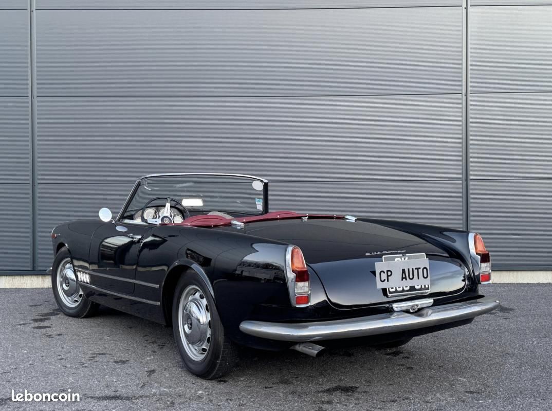 Alfa Romeo 2000 SPIDER TOURING TRÈS BEL ÉTAT 3500 KMS (image 3)