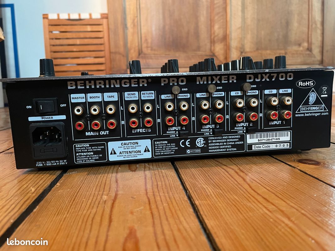 Tables de mixage Behringer VMX1000USB Pro Table de mixage DJ 7 canaux