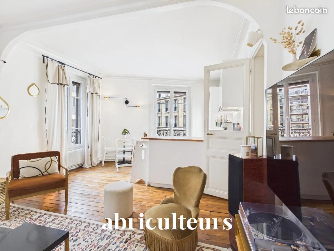 Appartement 5 pièces 92 m² · à Paris · 92 m² · 900 000 €