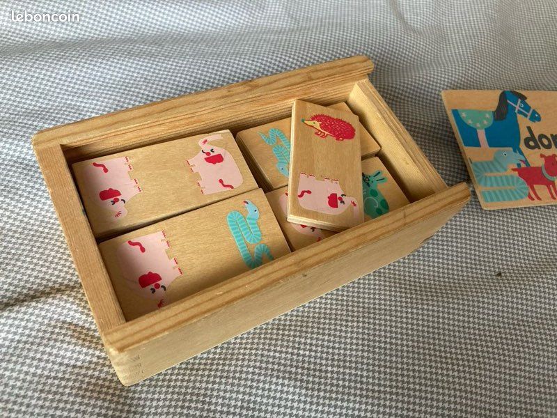 Jeu de domino en bois avec sa boîte (image 2)