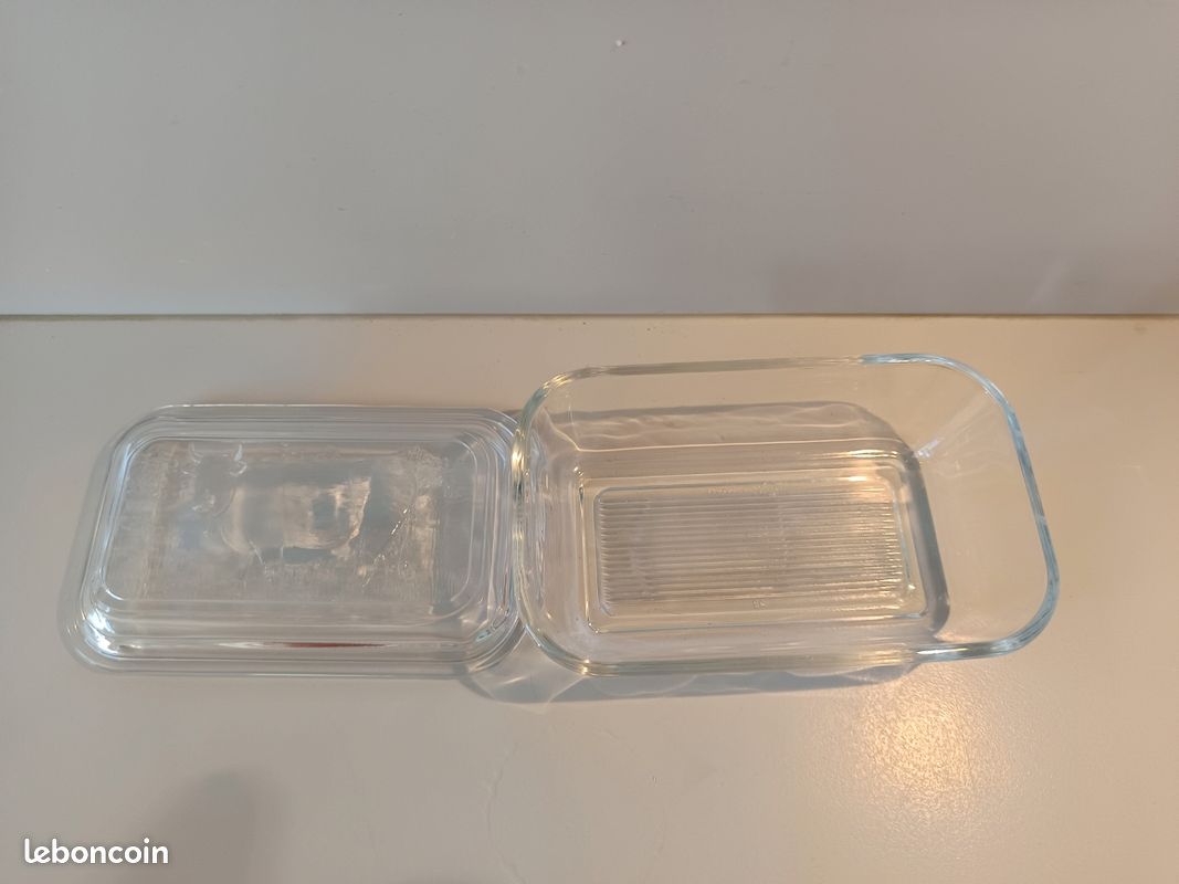 Beurrier Vintage Français – Forme Vache – Verre Transparent – 16,5 X 10 Cm – Occasion