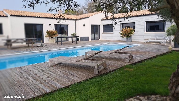 Maison 7 pièces 214 m²