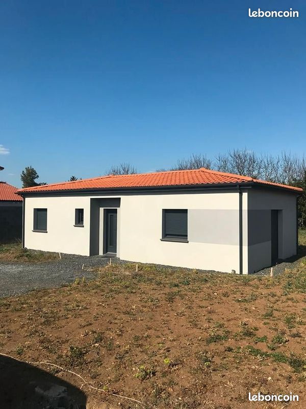 Maison 4 pièces 72 m² · à Volx · 72 m² · 1 200 €/mois