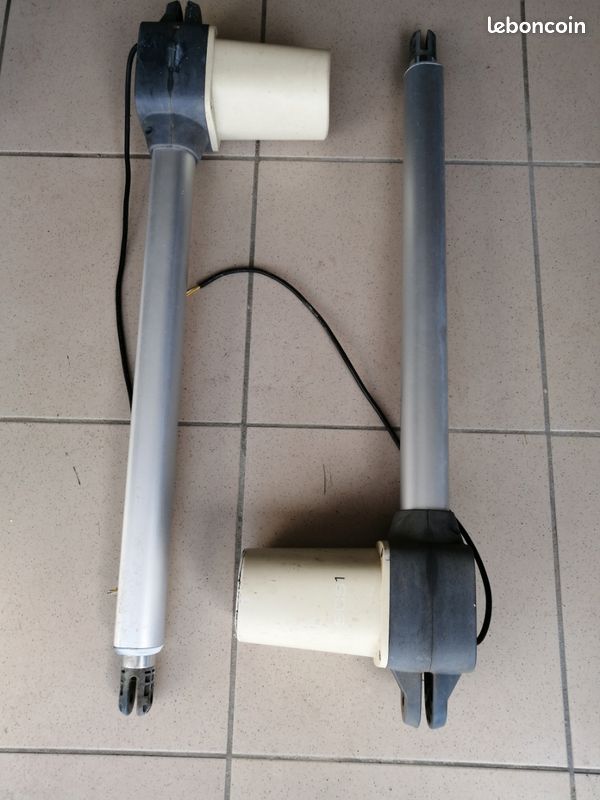 Motorisation à vérins pour portail battant Sentinel SCS1 24 Volts (image 5)