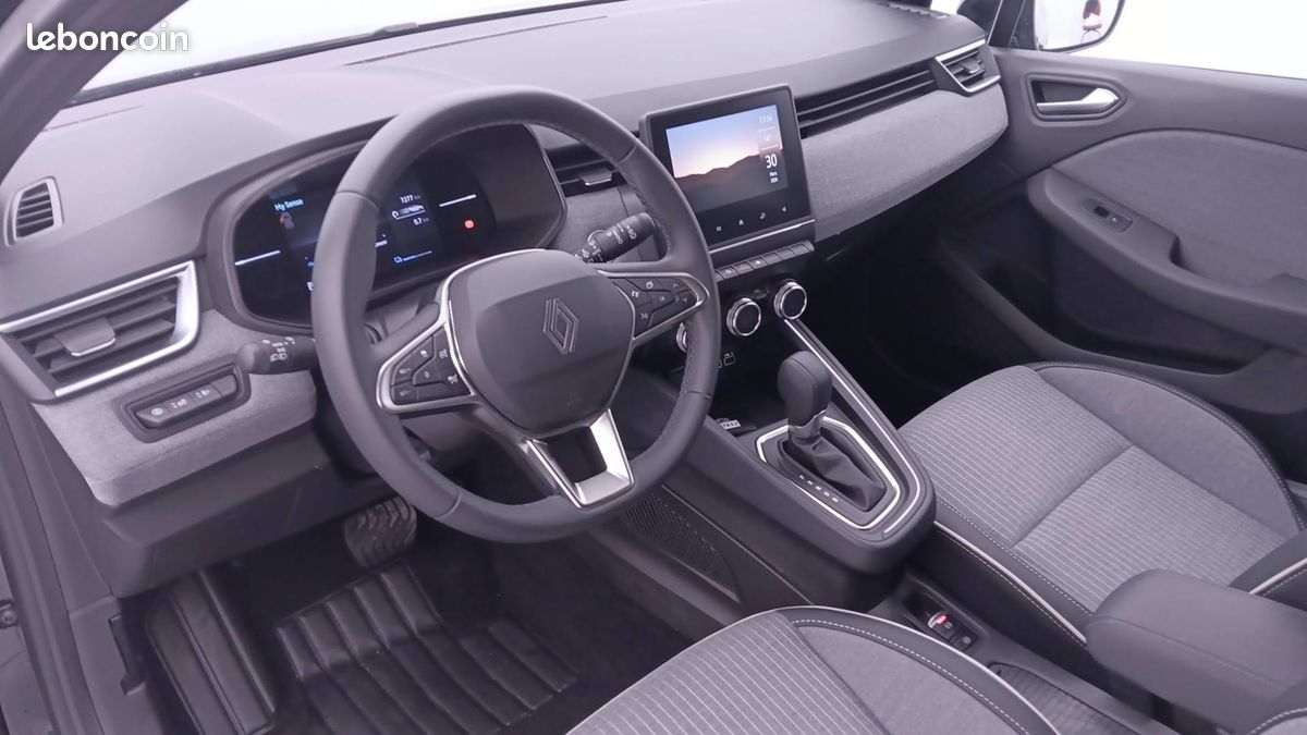 Renault clio e tech full hybrid 145 ch gsr2 techno (image 11)
