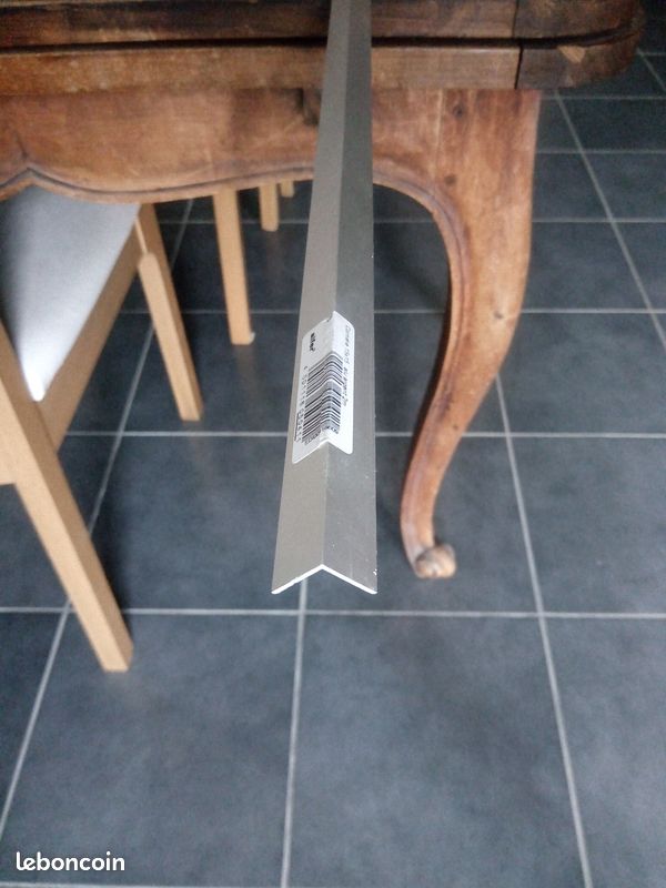Cornière alu 2 m X 15 X 15 mm (image 1)