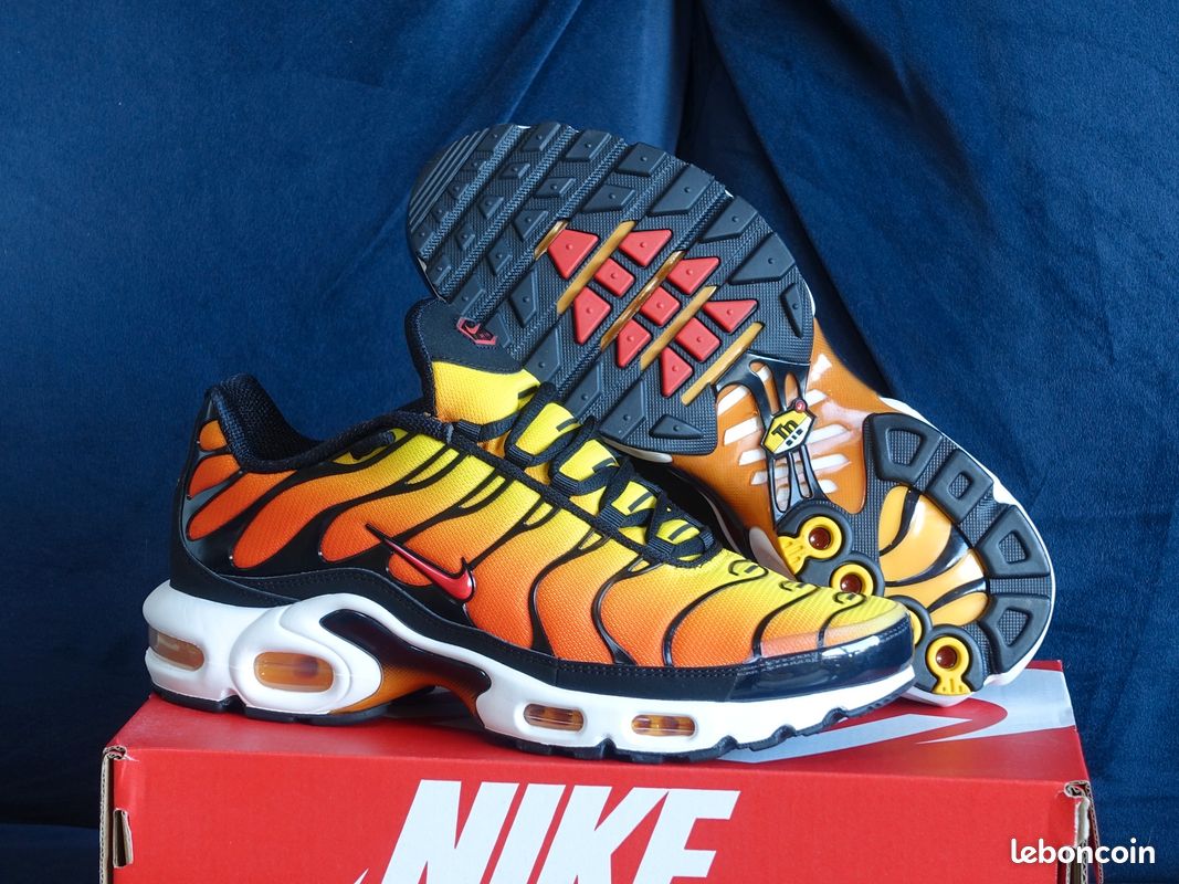 Hotel Kalinga Black Red And Yellow Air Max Hotel Kalinga Red