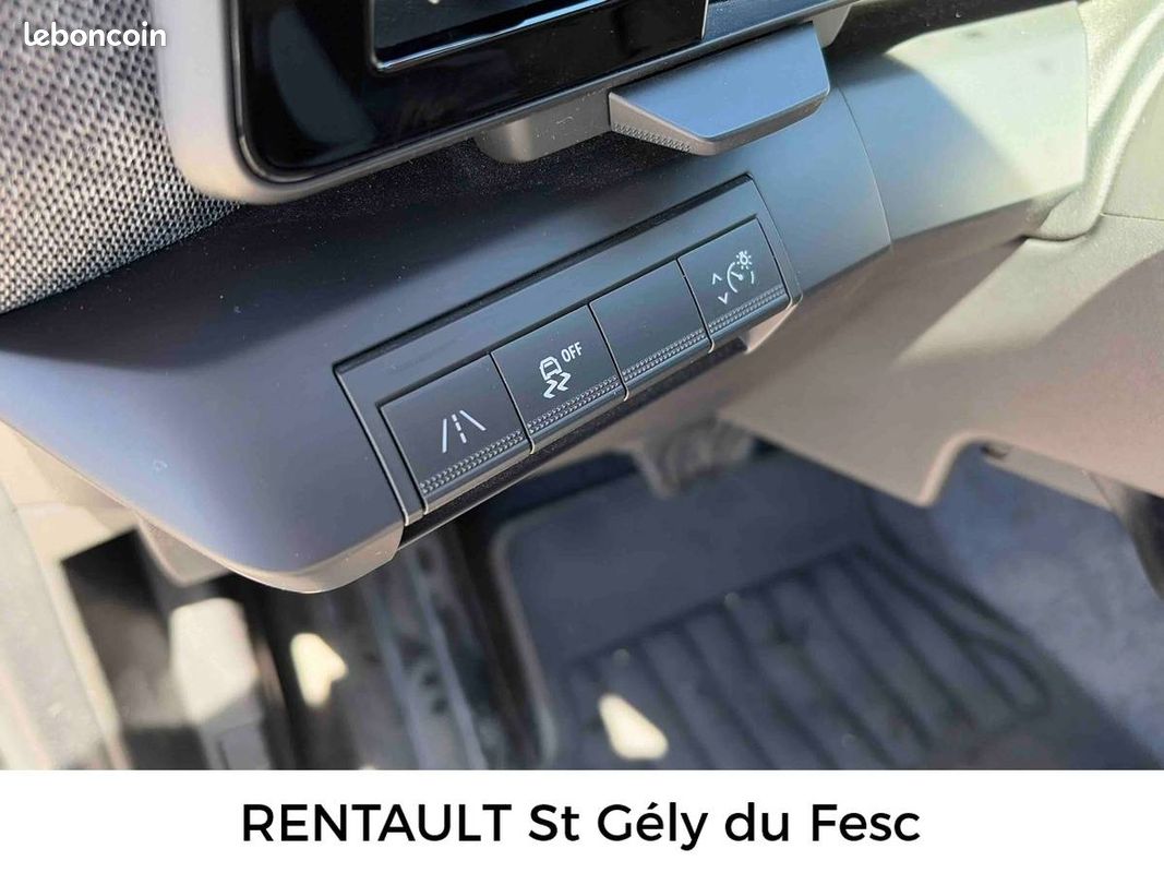 RENAULT Megane E-Tech EV60 130ch super charge Evolution ER (image 10)