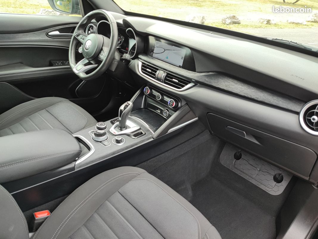 ALFA ROMEO STELVIO MY22 2.2 D 160 ch AT8 Super (image 7)