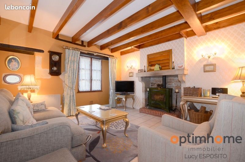 Maison de village 6 pièces 187 m² - Épenède 16490 (image principale 0)