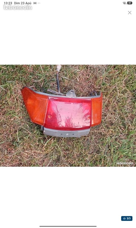 Feu arrière avec clignotants PGO 50 cm3 (image 3)