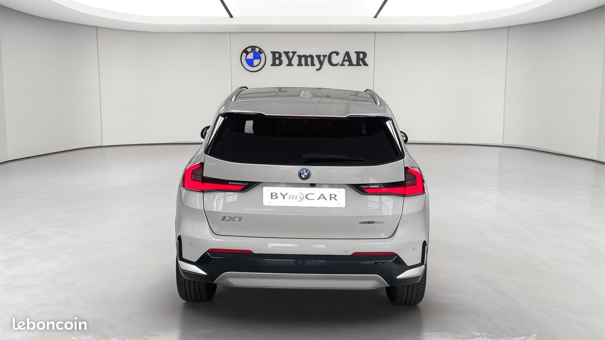 BMW iX1 eDrive20 Pure Edition xLine (image 4)