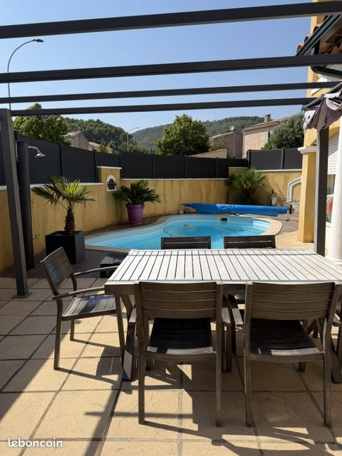 Maison 4 pièces 110 m² · à Solliès-Pont · 110 m² · 425 000 €