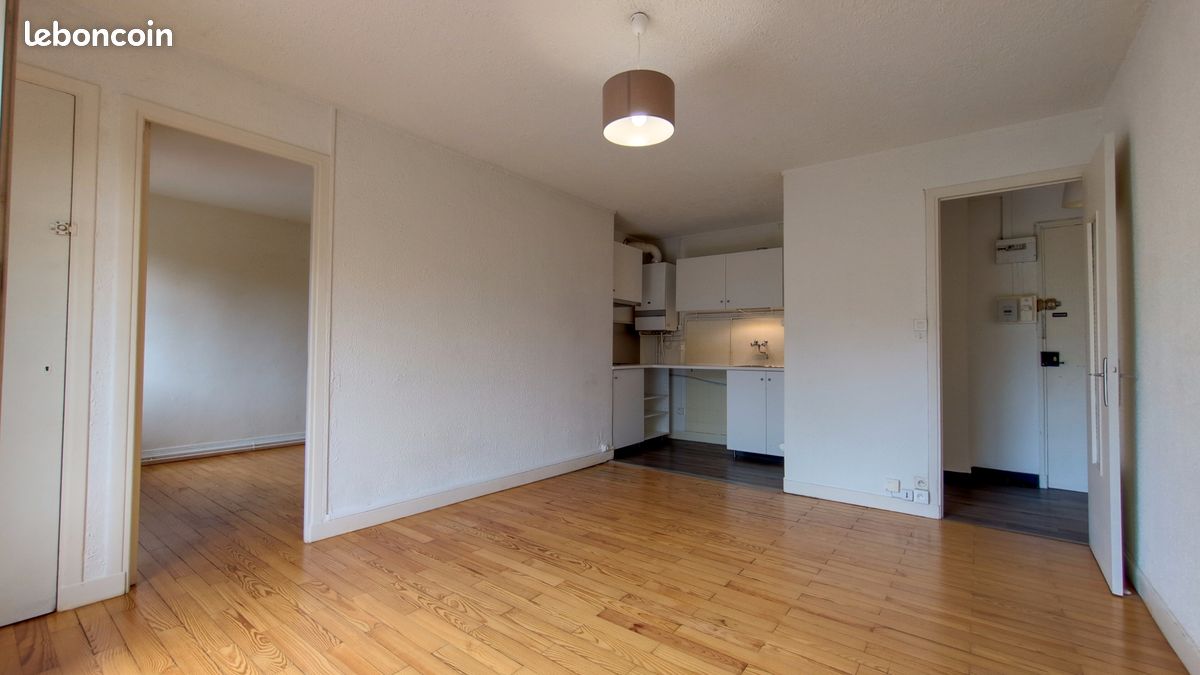 Appartement 3 pièces 45 m² · à Grenoble · 45 m² · 605 €