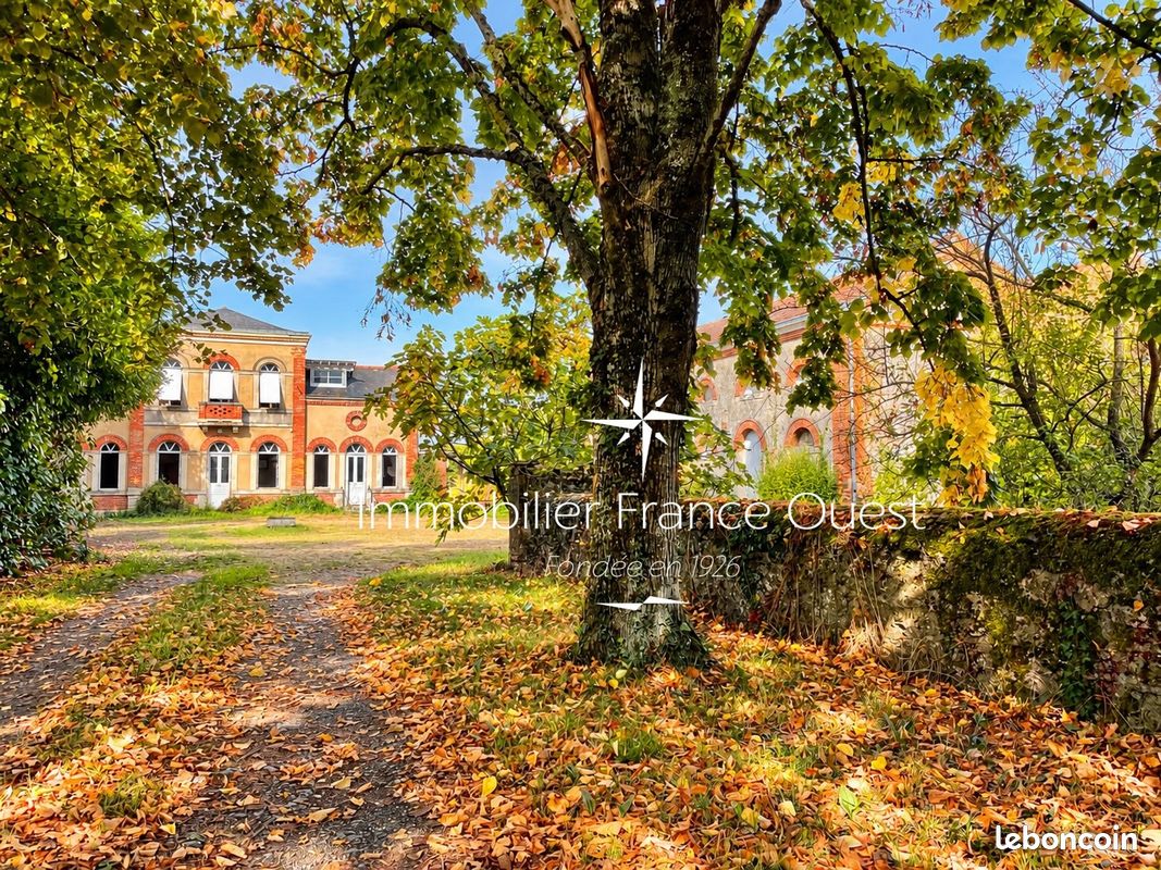 Maison 7 pièces 165 m² · à Sablé-sur-Sarthe · 165 m² · 154 600 €