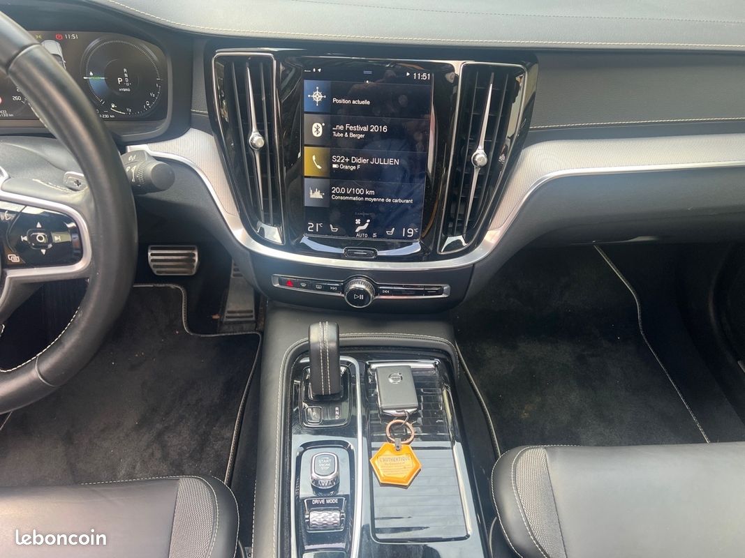 VOLVO S60 T8 Twin Engine 318 + 87 ch Geartronic 8 Polestar Engineered, Toit Ouvrant, Sièges et Volant Chauffa (image 8)