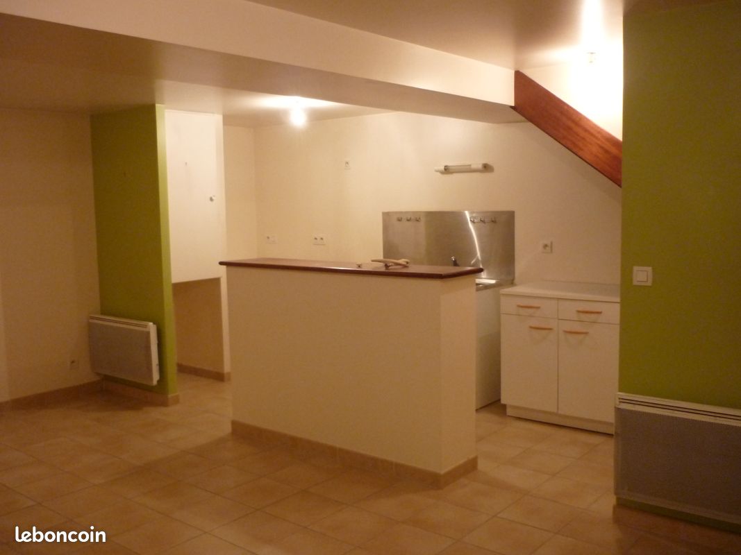 Appartement 3 pièces 70 m² · à Javron-les-Chapelles · 70 m² · 350 €/mois