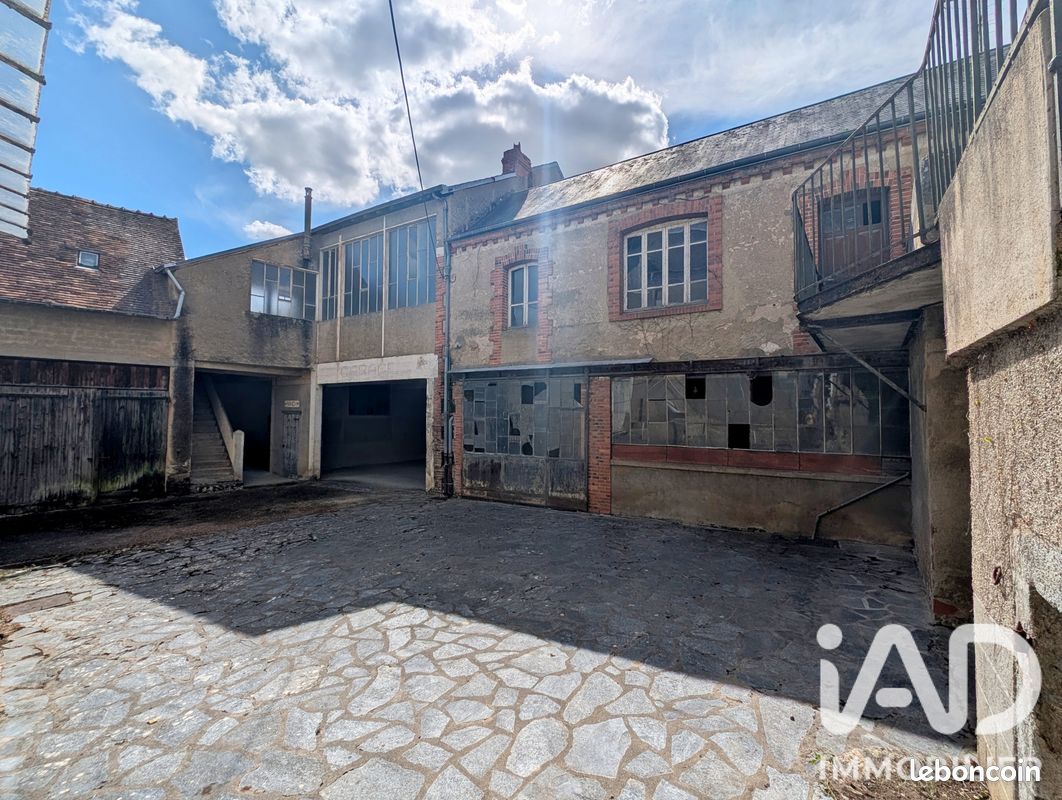 Immeuble 518 m² · à Cluis · 518 m² · 34 900 €