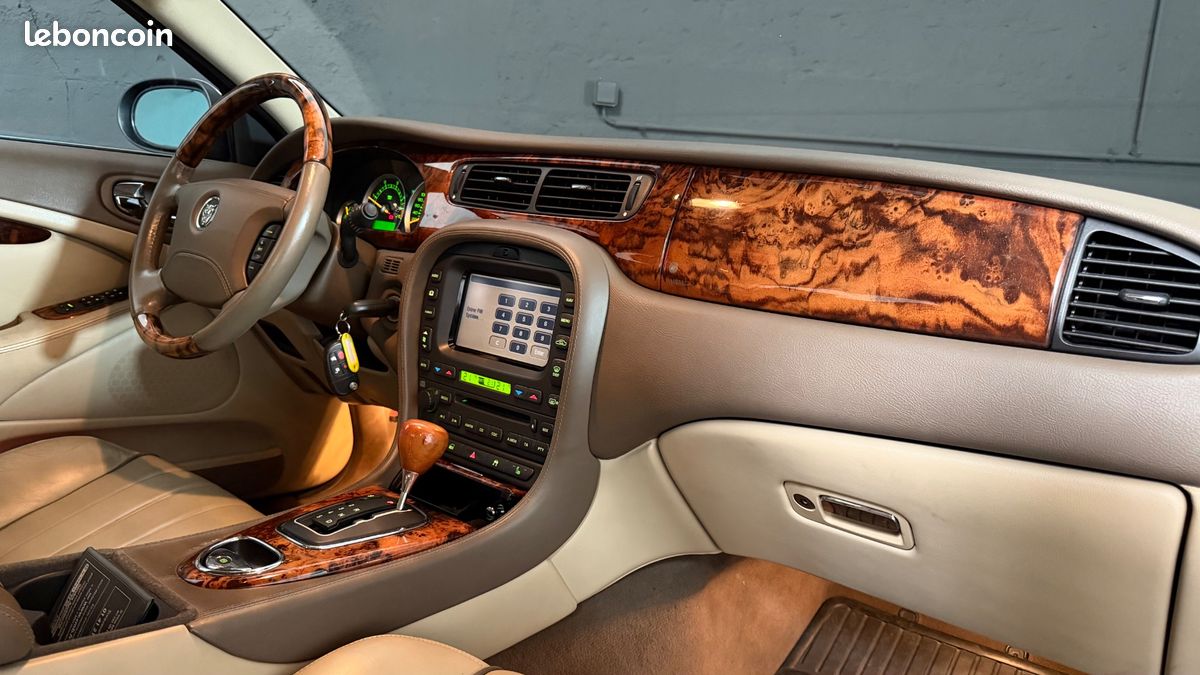 JAGUAR S-TYPE 2.7 D 205 LUXURY BVa (image 9)