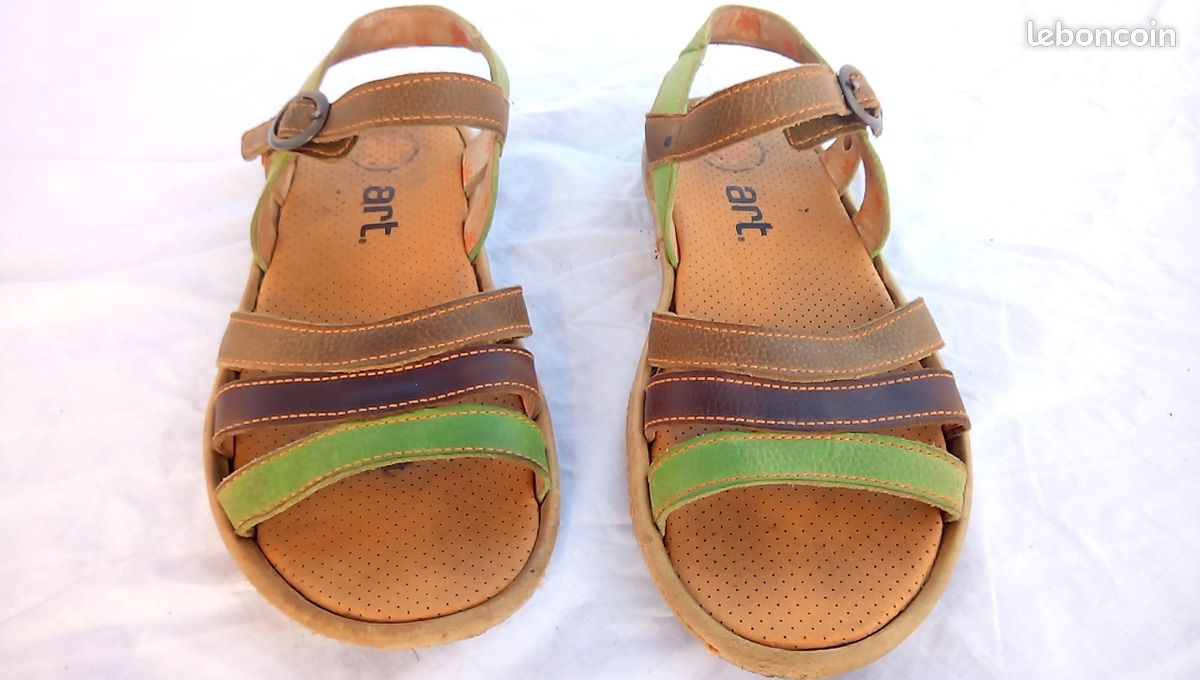 Sandales garçon à brides multiples colorées marine