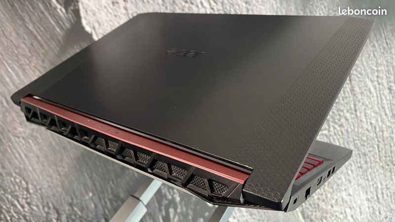 Pc portable gaming acer nitro ryzen 3550h 16gb rx560x 512 ssd