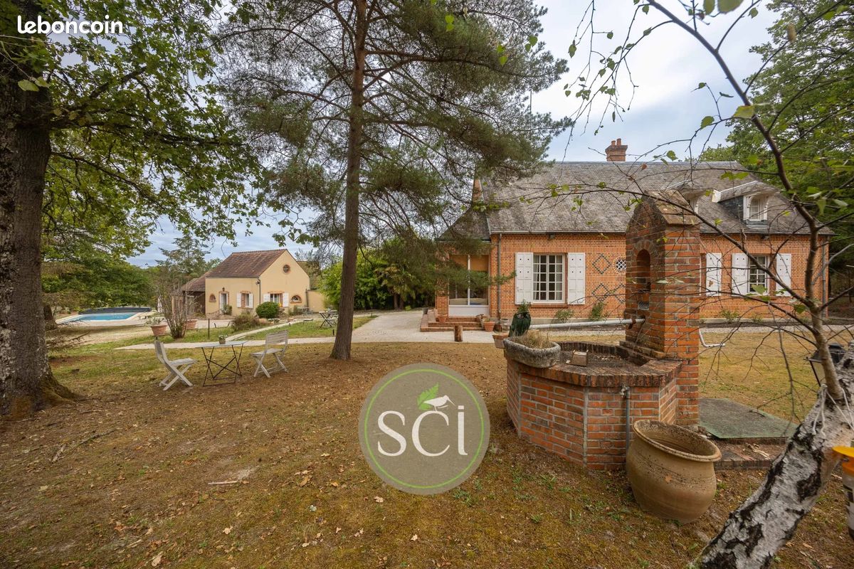 Maison 10 pièces 247 m² · à Nouan-le-Fuzelier · 247 m² · 595 000 €