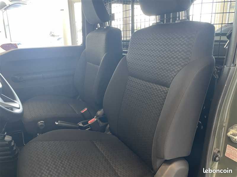 Suzuki Jimny 1.5L PRIVILEGE VU (image 8)