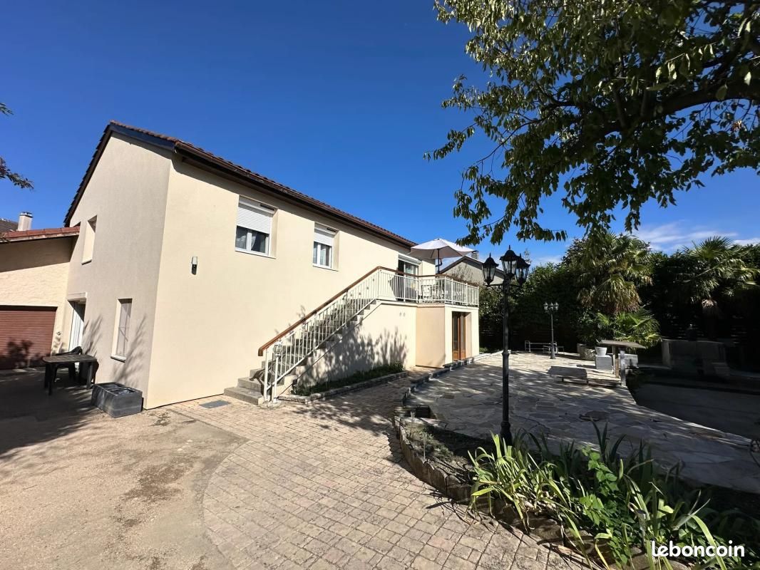 Maison 6 pièces 190 m² · à Échirolles · 190 m² · 549 900 €