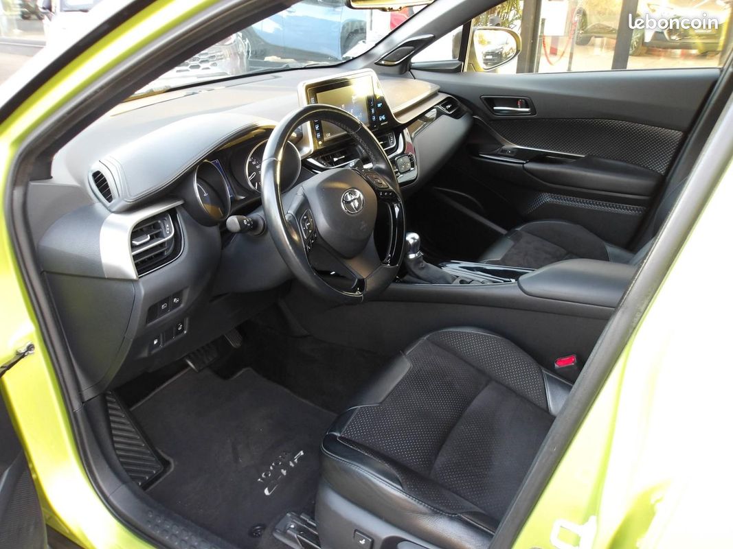Toyota C-HR 122h JBL Edition 2WD E-CVT RC18 (image 8)