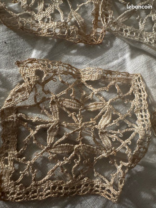 Rare lot de 10 motifs carrés anciens en dentelle – Échantillons Jeanne Hallée – Belle Époque (image 7)