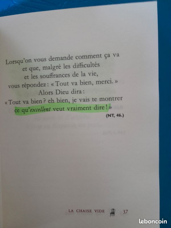 La chaise vide la table ronde (image 4)