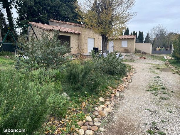 Petite maison 1 chambre avec jardin