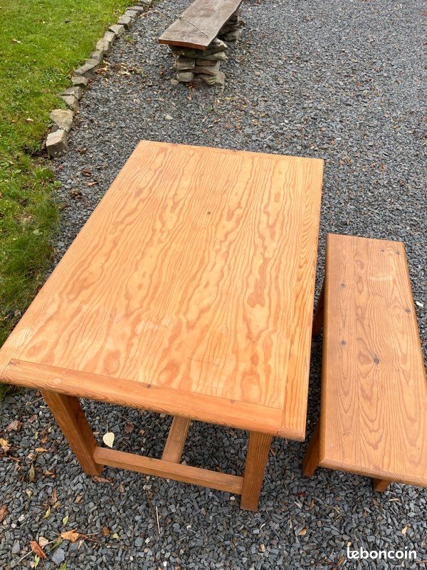 Table pin et banc (image 1)