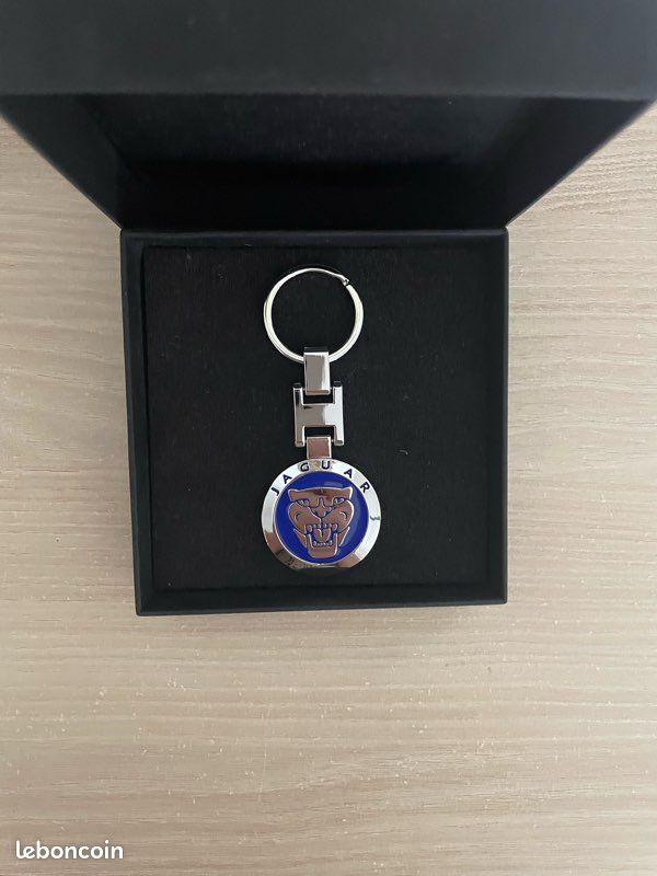 Porte-clé Jaguar bleu réversible neuf avec boîte (image 4)