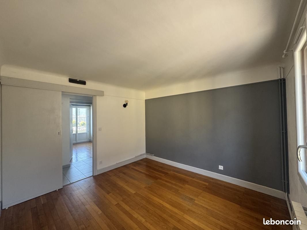 Appartement 4 pièces 77 m² · à Chambéry · 77 m² · 989 €/mois