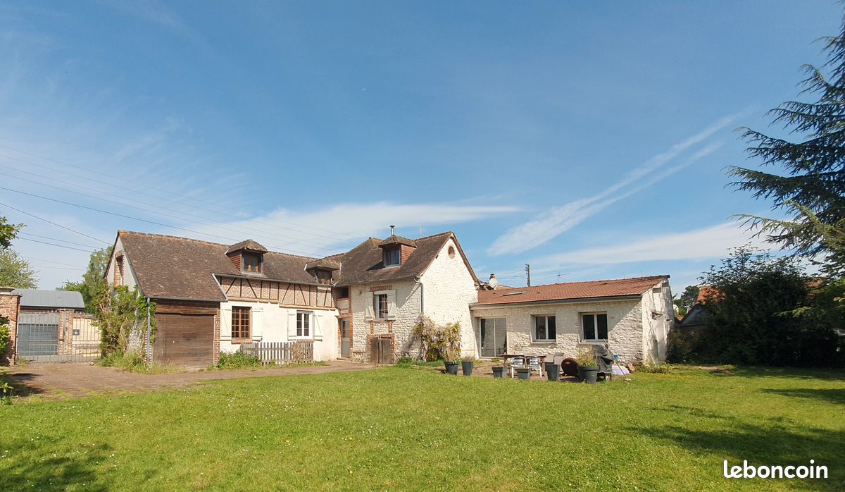 Maison 8 pièces 202 m² · à Le Vaudreuil · 202 m² · 235 000 €
