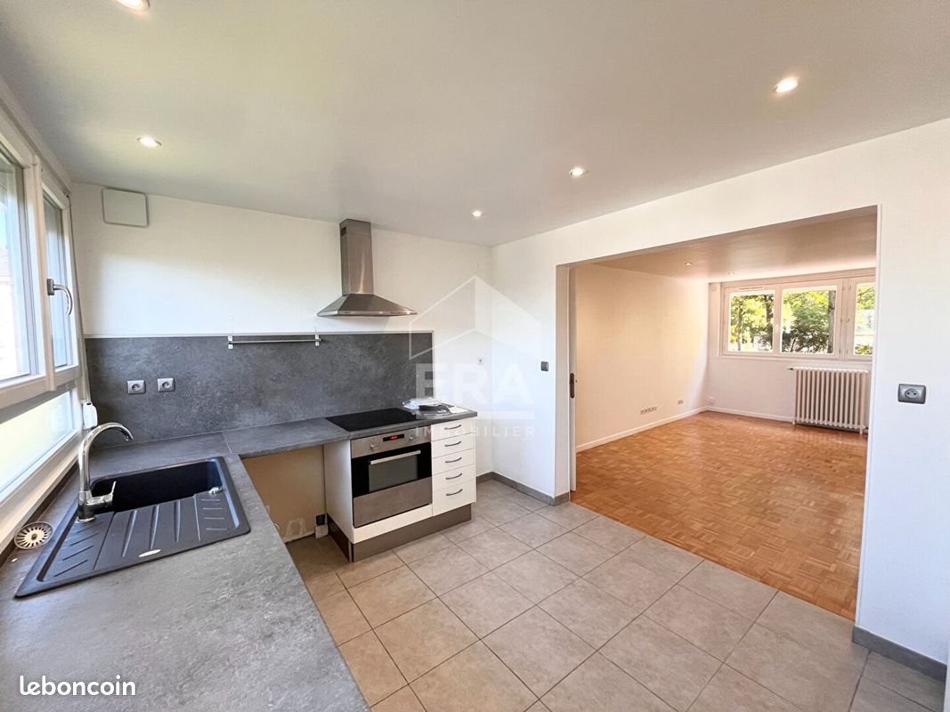 Appartement 3 pièces 62 m² · à Calais · 62 m² · 680 €
