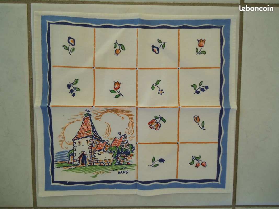Grande nappe rectangulaire ancienne brodée à la main Grande nappe rectangulaire ancienne brodée à la main