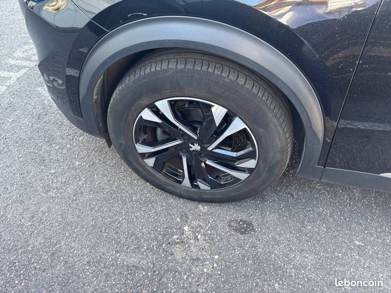 Peugeot 2008 PureTech 130 S&S EAT8 Allure Pack (image 11)