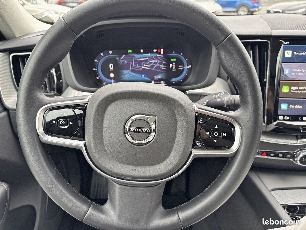VOLVO XC60 T6 AWD Hybride rechargeable 253 ch+145 ch Geartronic 8 Plus Style Dark (image 9)