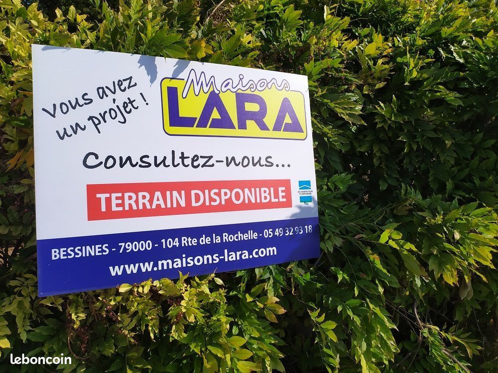 Terrain à bâtir de 415 m² à BESSINES (79) · 105 000 €