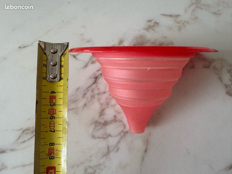 Entonnoir rouge rétractable Tupperware neuf (image 4)