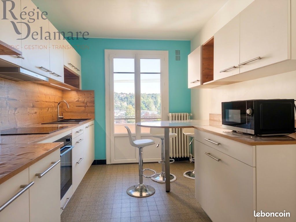 Appartement 4 pièces 72 m² · à Bourgoin-Jallieu · 72 m² · 950 €/mois