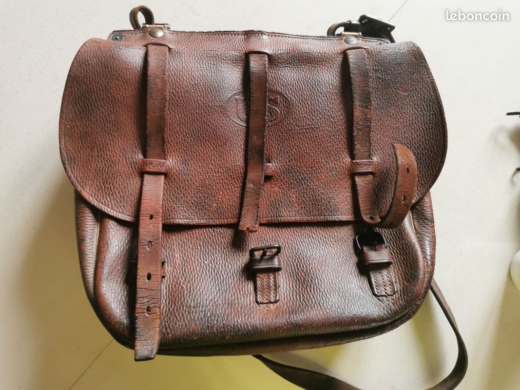 Ancienne Selle Anglaise De Cavalerie En Cuir Et Bois – Vintage 1920 – Pièce De Collection