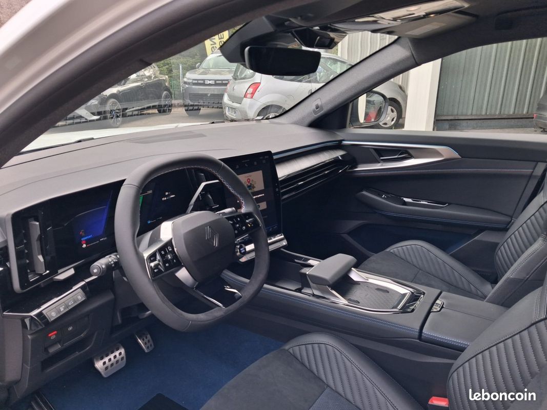 Renault Rafale esprit Alpine full hybrid E-Tech 200 -25 (image 9)