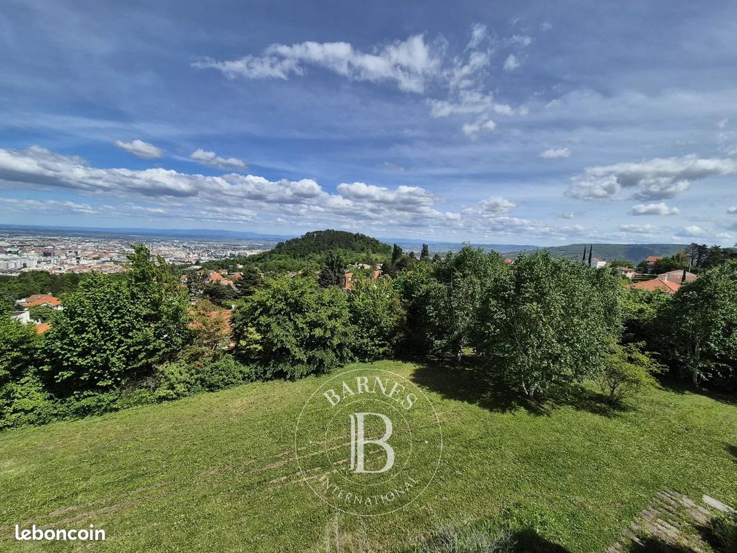 Maison 9 pièces 457 m² · à Royat · 457 m² · 2 950 000 €