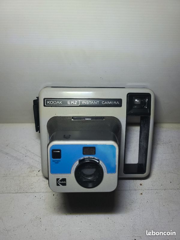Polaroid: Polaroid 330 Price Guide: estimate a camera value
